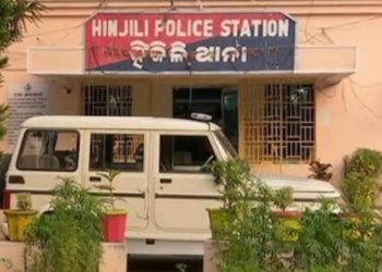 ୬ଶହ ଦେଶୀ ମଦ ପାଉଚ ଜବତ, ଜଣେ ଗିରଫ – ହିଞ୍ଜିଳିକାଟୁ