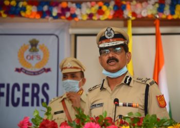 କେନ୍ଦେରାଧିକାରୀ ପ୍ରଶିକ୍ଷାର୍ଥୀଙ୍କ ସମାବର୍ତ୍ତନ ଉତ୍ସବରେ ଯୋଗଦେଲେ ଅଗ୍ନିଶମ ମହାନିର୍ଦେଶକ – ସତ୍ୟଜିତ ମହାନ୍ତି