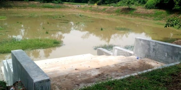 ଦେଢଲକ୍ଷରୁ ଊର୍ଦ୍ଧ୍ୱ ଟଙ୍କାରେ ନିର୍ମିତ ଗାଧୁଆ ତୁଠର ଢଳେଇ ୩ଦିନ ମଧ୍ୟରେ ଉଠିଗଲା   ସୂଚନା ଫଳକ ନାହିଁ : ନିର୍ମାଣରେ ଅନିୟମିତତା ଅଭିଯୋଗ ‘ଜିଲ୍ଲାପାଳଙ୍କ ତଦନ୍ତ ଦାବି’