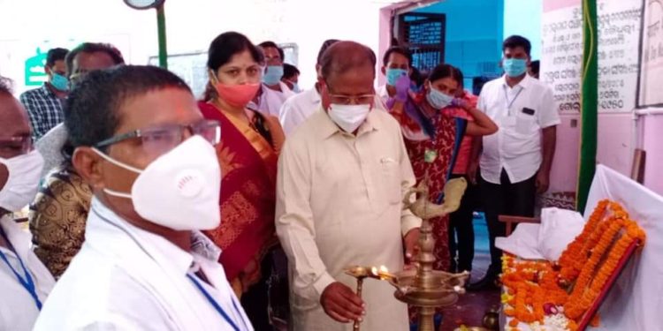 ବାଲିକୁଦା-ଏରସମା ନିର୍ବାଚନ ମଣ୍ଡଳୀର ବାଲିତୁଠ ପଂଚାୟତ ଠାରେ ଜୀବନବିନ୍ଦୁ କାର୍ଯ୍ୟକ୍ରମରେ , ୪୨୭ ୟୁନିଟ୍ ରେକର୍ଡ ସଂଖ୍ୟକ ରକ୍ତ ସଂଗ୍ରହ
