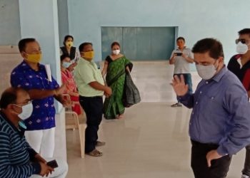 ହିଞ୍ଜିଳିକାଟୁରେ କରେନା ପରିଚାଳନା ଓ ଅଭିଯୋଗର ସମୀକ୍ଷା କଲେ ଜିଲ୍ଲାପାଳ –  ହିଞ୍ଜିଳିକାଟୁ,