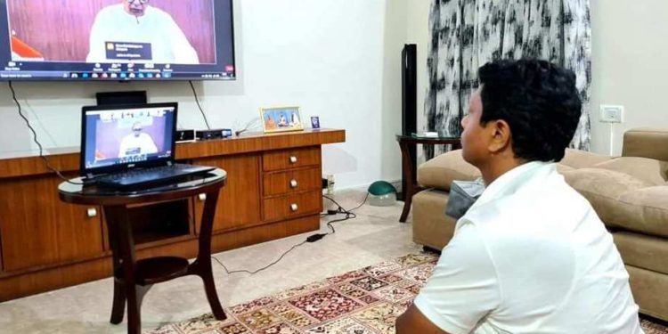 ମୁଖ୍ୟମନ୍ତ୍ରୀ  ନବୀନ ପଟ୍ଟନାୟକଙ୍କ ସହ ସାଙ୍ଗଠନିକ ସମ୍ପାଦକ ପ୍ରଣବ ପ୍ରକାଶ ଦାସ (ବବି) ଙ୍କ ସହ ଭିଡ଼ିଓ  କନଫରେନ୍ସ ମାଧ୍ୟମରେ ବିଭିନ୍ନ ପ୍ରସଙ୍ଗ ନେଇ ଆଲୋଚନା ।