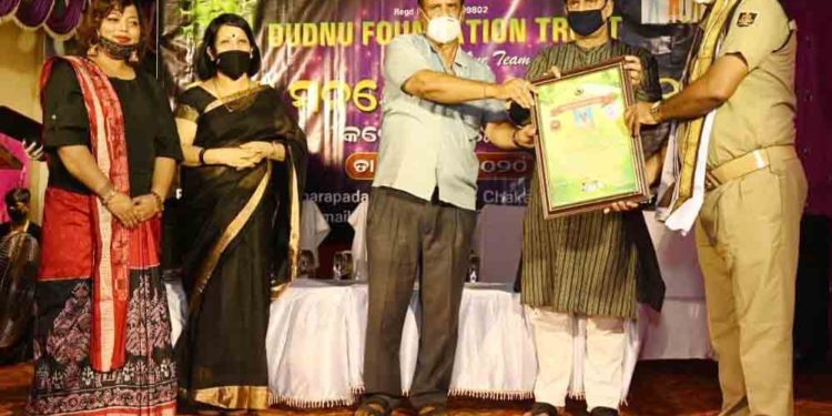 ଡୁଡୁନ ଫାଉଣ୍ଡେସନ ଟ୍ରଷ୍ଟର ପ୍ରଥମ  ଜନ୍ମବାର୍ଷିକ ପାଳିତ – ବିଶିଷ୍ଟ ବ୍ୟକ୍ତିଙ୍କୁ ମିଳିଲା କରୋନା ବୀର ସମ୍ମାନ