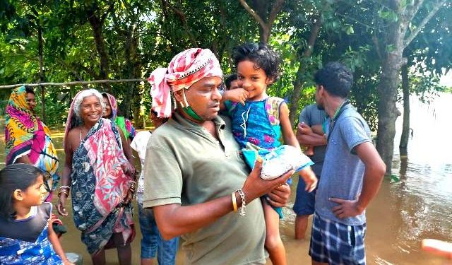 ସହିଦ ଭଗତ ସିଂ ଯୁବକ ସଂଘ ପକ୍ଷରୁ ବନ୍ୟା ବିପନ୍ନଙ୍କୁ ରିଲିଫ ପ୍ରଦାନ