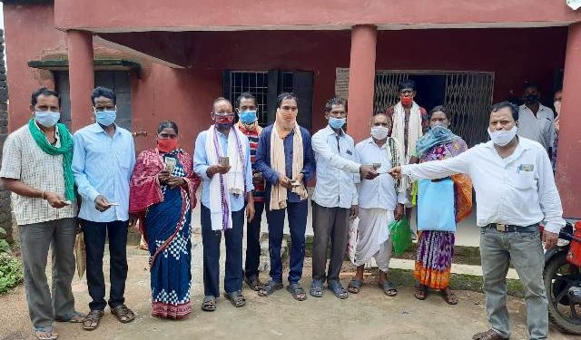 ଧାରଣା ନୋଟିସ ପରେ ନିର୍ମାଣ ଶ୍ରମିକ ମାନେ ତାଙ୍କ ଟଙ୍କା ଫେରସ୍ତ ପାଇଲେ