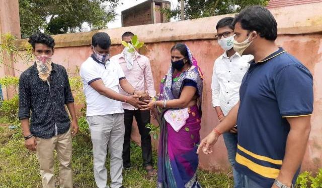 ବରୀ ବିଜୁ ଛାତ୍ର ଜନତା ଦଳ ପକ୍ଷରୁ ସାଙ୍ଗଠନିକ ବୈଠକ ଓ ପଞ୍ଚାୟତ ଛାତ୍ର ସଭାପତି ଚୟନ କରିବା  ସହ ବୃକ୍ଷ ରୋପଣ କାର୍ଯ୍ୟକ୍ରମ