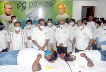 ”ଓଡ଼ିଶା ମୋ ପରିବାର-ଜୀବନବିନ୍ଦୁ’ ଆନୁକୁଲ୍ୟରେ ରାଜ୍ୟରେ ୩୦ଟି ଜିଲ୍ଲା ସଦରମହକୁମାରେ ସପ୍ତାହବ୍ୟାପୀ ରକ୍ତଦାନ ଶିବିର ଅଭିଯାନର ଶୁଭାରମ୍ଭ