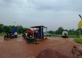 ୩ ଜଣଙ୍କୁ କାବୁ କଲା ପୁଲିସ  ପେଟ୍ରୋଲପମ୍ପରେ ଲୁଟ୍ ବେଳେ