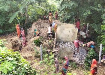 ସମାଜସେବୀଙ୍କ ଘର, ଶୌଚାଳୟ ଭାଙ୍ଗିଲେ ଦେଶୀ ରନ୍ଧା ମଦମାଫିଆ –  କେନ୍ଦ୍ରାପଡ଼ା