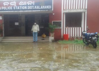 ଜୁଆ ଆଡ୍ଡା ଉପରେ ଚଢ଼ଉ ; ୬ ଜୁଆଡି ଗିରଫ ୨ ଫେରାର – କଳାହାଣ୍ଡି