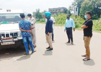 ନର୍ଲା ବ୍ଳକ ଶିଶୁ ମନ୍ଦିର ଚାରିଛକଠାରେ ପୋଲିସ ପକ୍ଷରୁ ମାକ୍ସ ଯାଞ୍ଚ – କଳାହାଣ୍ଡି