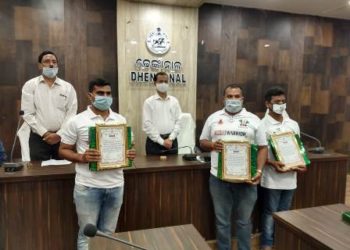 ଆଜି ୩ ପ୍ଲାଜମା ଦାତାଙ୍କୁ ଜିଲ୍ଲାପାଳଙ୍କ ସମ୍ବର୍ଦ୍ଧନା –  ଢେଙ୍କାନାଳ