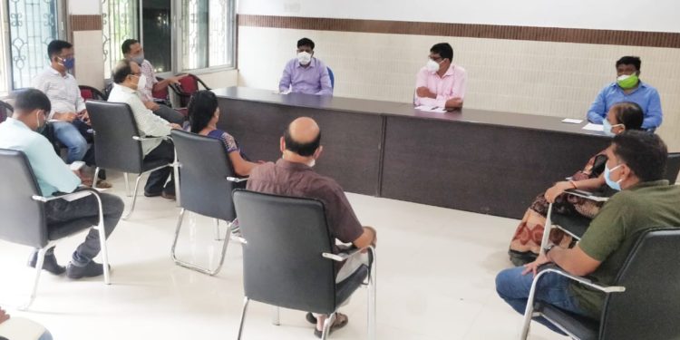 କୋଭିଡ – ୧୯ ନୋଡାଲ ଅଧିକାରୀ ଙ୍କ ସମୀକ୍ଷା ବୈଠକ ; ବରଗଡ଼