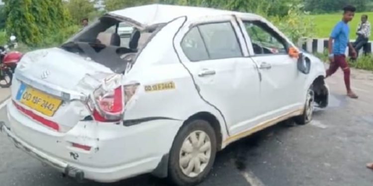 ନୂଆଗାଁ ନଦୀ ନିକଟରେ କାର ଦୁର୍ଘଟଣା , ବର୍ତିଗଲା ୨ ଜୀବନ