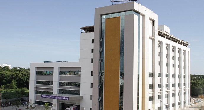 କେୟାର ହସ୍ପିଟାଲ୍‌ର ବିବିଧ ଶୃଙ୍ଖଳା ଉପରେ ଗୁରୁତ୍ୱ : ବିରଳ ବେରିଏଟ୍ରିକ୍ ସର୍ଜରି ଅନୁଷ୍ଠିତ