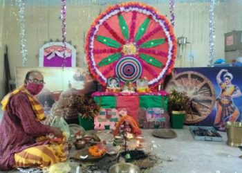 କଟକଣା ଯୋଗୁଁ ଠାକୁରଙ୍କ ଫଟୋ ରଖି ବିଶ୍ଵକର୍ମା ପୂଜା ପାଳନ , ଢେଙ୍କାନାଳ
