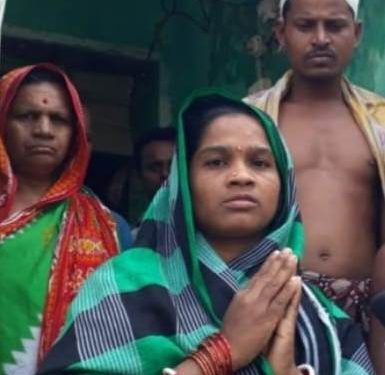 ଘରେ ପଶି ମହିଳାଙ୍କୁ ଅଶ୍ଳୀଳତା ବ୍ୟବହାର ସହ ପରିବାରକୁ ଆକ୍ରମଣ ; ଆରକ୍ଷୀ ଅଧିକ୍ଷକଙ୍କ ଦ୍ୱାରସ୍ତ ହେଲେ ପିଡିତା