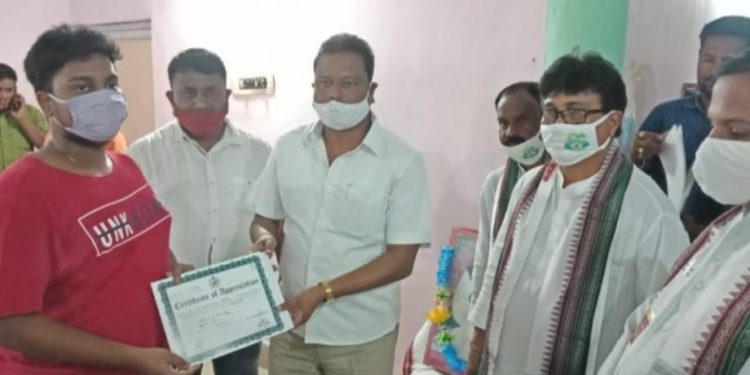 ଓଡ଼ିଶା ମୋ ପରିବାର ପକ୍ଷରୁ ରକ୍ତଦାନ ଶିବିର ବୁଗୁଡା