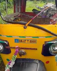 ଯାତ୍ରୀବାହୀ ଅଟୋ ଓଲଟି ୨ ଗୁରୁତର – ହିଞ୍ଜିଳିକାଟୁ