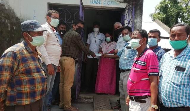 ମୃତ ପ୍ରାଣୀଧନ ନିରୀକ୍ଷକଙ୍କ ପରିବାରକୁ ସଂଘ ପକ୍ଷରୁ ସହାୟତା ପ୍ରଦାନ