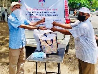 ଶ୍ରୀ ଅଭିରାମ ସାଂସ୍କୃତିକ କେନ୍ଦ୍ର,ଦିଲ୍ଲୀ ତରଫରୁ ସାନିଟାଇଜର ଷ୍ଟାଣ୍ଡ ଦାନ