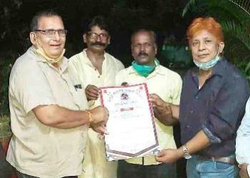 ନିସ୍ୱାର୍ଥପର ସେବା ଯୋଗାଇ ଆସୁଥିବା ସାମ୍ବାଦିକ ଙ୍କୁ ‘ ରିୟଲ ଫାଈଟର୍ ଆୱାର୍ଡ ‘