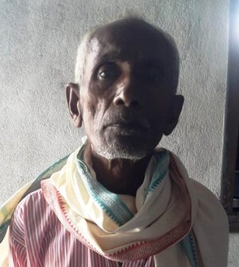 ୭୧ ବର୍ଷୀୟ ବୃଦ୍ଧଙ୍କ ଭତ୍ତା ବନ୍ଦ କରି ସାହାସିକତା ପ୍ରଦର୍ଶନ କରୁଛନ୍ତି ବିଡିଓ ; ଗତ ଏକବର୍ଷର ଭତ୍ତା ପ୍ରଦାନ କରିବାକୁ ଦାବୀ କଲେ ଅଞ୍ଚଳବାସୀ – ପଦ୍ମପୁର