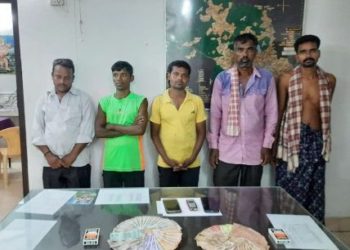 ଜୁଆ ଆଡ୍ଡାରେ ଚଢ଼ାଉ , ପାଞ୍ଚ ଜୁଆଡି ଗିରଫ