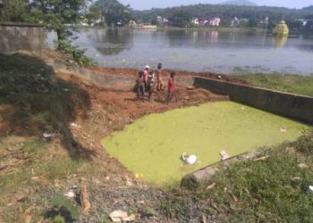 ବିସର୍ଜନ କୁଣ୍ଡ ପୁନଃଉଦ୍ଧାର ନାଁରେ ଐତିହାସିକ ପୁଷ୍କରିଣୀ ପୋତା ଚାଲିଛି ; ଅଧିକାରୀଙ୍କ ଦକ୍ଷତା ନଥିବା ଅଭିଯୋଗ – ଢେଙ୍କାନାଳ