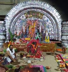 କରୋନା ଗାଇଡଲାଇନ୍‌ ପାଳନ ସହ ବିନା ଭକ୍ତରେ ଦୁର୍ଗା ପୂଜା – ଭୁବନେଶ୍ୱର