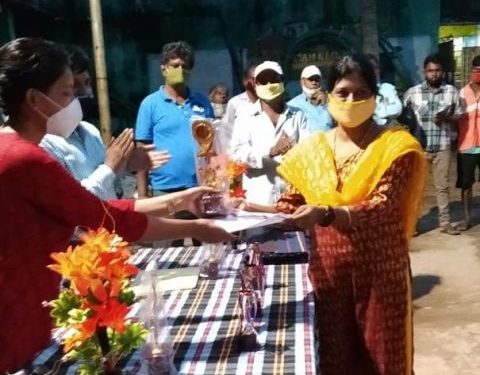 ଗଂଜାମ ଏନ.ଏ. ସି. ଦ୍ଵାରା କରୋନା ଯୋଦ୍ଧା ଭାବେ ସମ୍ମାନୀତି ହେଲେ ; ଦୁଇ ମହିଳା ଅଙ୍ଗନବାଡି କର୍ମୀ