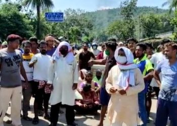 ଅସୁରକ୍ଷିତ ଗଦରିଙ୍ଗିଆ ଘାଟି ଦୁଇ ଯୁବକଙ୍କୁ ହତ୍ୟା ପରେ ତାତିଲେ ଲୋକେ ରାଜରାସ୍ତା ଅବରୋଧ ବାଲିଗୁଡା