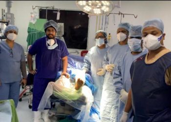 କେୟାର ହସ୍ପିଟାଲସ୍ ପକ୍ଷରୁ ଭୁବନେଶ୍ୱରରେ ବିରଳ ୟୁନିକମ୍ପାର୍ଟମେଂଟାଲ ଆଣ୍ଠୁ ରିପ୍ଲେସ୍‌ମେଂଟ୍ ସର୍ଜରି ସମ୍ପାଦିତ ; ରୋଗୀଙ୍କୁ ଅଲଟ୍ରାସାଉଣ୍ଡ ମାର୍ଗଦର୍ଶନ ଭିତିକ ମୋଡିଫାଏଡ ୪-ଇନ-୧ ବ୍ଲକ୍‌ରେ ନିରୀକ୍ଷଣ