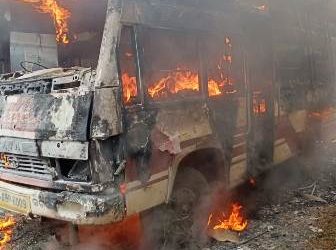 ବାଦାମବାଡି ପାଲାମଣ୍ଡପ ନିକଟରେ ବସରେ ନିଆଁ ଲାଗି ଜଳିଲା