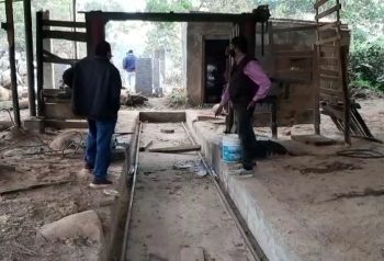 ଲୋକ ଦେଖାଣିଆ କରତକଳ ଉପରେ ଚଢ଼ାଉ