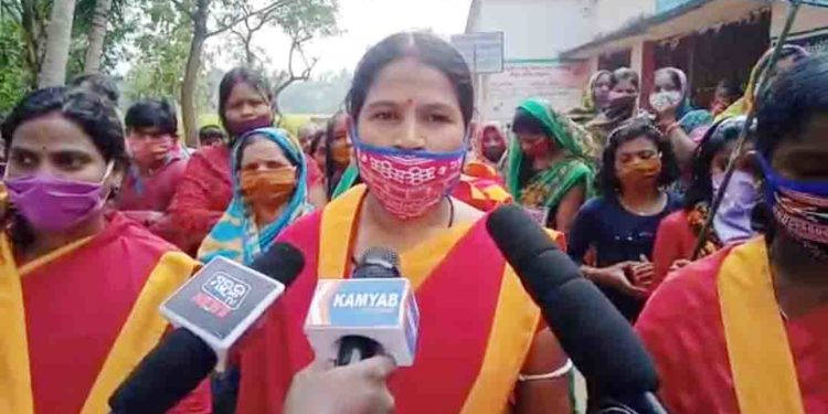 ରଣପୁର ବ୍ଲକ କାଣ୍ଡପଡା ପଞ୍ଚାୟତ ର ସୁକଳ ଅଙ୍ଗନବାଡ଼ି କେନ୍ଦ୍ର ଠାରୁ  ଗାଁ କଲ୍ୟାଣ ସମିତି ତରଫରୁ ; କରୋନା ସଚେତନ