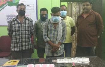 ଜୁଆ ଆଡ୍ଡା ଉପରେ ଚଢ଼ାଉ ଚାରି ବାଇକ ଜବତ ସହ ପାଞ୍ଚ ଜଣ ଗିରଫ – ପଦ୍ମପୁର