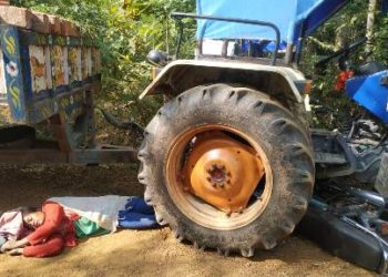 ଟ୍ରାକଟର ସହ ବାଇକ ଧକ୍କାରେ ସ୍ତ୍ରୀ ମୃତ ସ୍ୱାମି ଆହାତ
