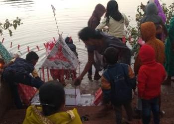 କାର୍ତିକ ପୂର୍ଣ୍ଣିମା ଉପଲକ୍ଷେ କୋରାଇ ବିଭିନ୍ନ ଶିବମନ୍ଦିରରେ ଭକ୍ତଙ୍କ ସମାଗମ ବୃନ୍ଦାବତୀ ମୂଳେ ମୁରୂଜ ଚିତ୍ର ବେଶ ମନମୁଗ୍ଧକର