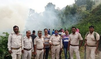 ଗଜପତି ଜିଲ୍ଲା ; ତଣ୍ଡରଙ୍ଗ ଗ୍ରାମ ନିକଟରେ ୭୭.୦୭୬ ଏକର ଜମିରୁ ୧.୫୪.୧୫୨ଟି ଗଞ୍ଜେଇ ଗଛ କୁ କାଟି ପୋଡି ନଷ୍ଟ କରାଯାଇଥିଲା l ଯାହାର ଆନୁମାନିକ ବଜାର ଦର ୧୫.୪୧ କୋଟି ହେବ