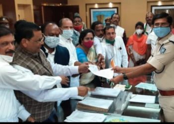 ଜିଲ୍ଲା କଂଗ୍ରେସ ପକ୍ଷରୁ ଗଞ୍ଜାମ ଆରକ୍ଷୀ ଅଧିକ୍ଷକଙ୍କ କାର୍ଯ୍ୟାଳୟ ସମ୍ମୁଖରେ ଗଣଧାରଣା ଓ ପ୍ରତିବାଦ