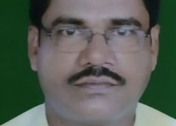 କରୋନା ଯୁଦ୍ଧରେ ହାରିଗରେ ବେଗୁନିଆ ଥାନା ଏଏସଆଇ ସନାତନ ; ପୁଲିସ ସମ୍ମାନରେ ଶେଷକୃତ୍ୟ ସମ୍ପନ୍ନ କରାଗଲା ନିଜ ଗ୍ରାମ ଶ୍ମସାନରେ