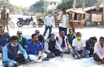 ଠିକାଚାଷ ଆଇନ ଓ ଅତ୍ୟାବଶ୍ୟକୀୟ ସାମଗ୍ରୀ ସଂଶୋଧିତ ଆଇନ ହାଏ….ହାଏ ନାରାରେ ଆଜି କମ୍ପୁଛି ମେଦିନୀ – ପଦ୍ମପୁର 