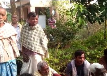 ଲଖମରା ସରପଞ୍ଚଙ୍କ ବିରୁଦ୍ଧରେ ଗର୍ଜ୍ଜିଲେ ଗ୍ରାମବାସୀ : ଅର୍ଥ ଆତ୍ମସାତ ଅଭିଯୋଗ – ପଦ୍ମପୁର