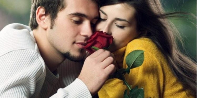 ପ୍ରେମରେ ପଡିଲେ ଶରୀର ରହିବ ସୁସ୍ଥ ! ଆସନ୍ତୁ ଜାଣିବା କେମିତି  