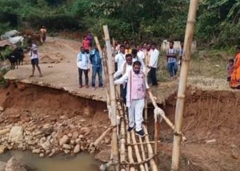 ମୋହନା ବିଧାୟକଙ୍କ ରାୟଗଡବ୍ଲକ ଗସ୍ତ ରୁଇସିଂ ମହେନ୍ଦ୍ରତନୟା ନାଳବ୍ରିଜ ପରିଦର୍ଶନ