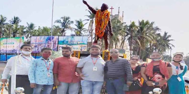 ୧୨୫ ତମ ଜନ୍ମ  ଓଡିଶା ସାମ୍ବାଦିକ ସଂଗଠନ ପୁରୀ ଜିଲ୍ଲା ଓଜା ଶାଖା ତରଫରୁ : ପୁରୀ vip ରୋଡ଼  ସୁଭାଷବୋଷ ଛକରେ – ନେତାଜୀସୁଭାଷ ଜୟନ୍ତୀ ପାଳନ କରାଯାଇଛି