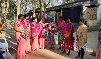 ଜନ କଲ୍ୟାଣ ସେବା ଟ୍ରଷ୍ଟ ପକ୍ଷରୁ ମକର ସଂକ୍ରାନ୍ତି ଅବସରରେ ; କୁଷ୍ଟା ଶ୍ରମ ଠାରେ ଶୁଖିଲା ଖାଦ୍ୟ ଓ ନୂତନ ବସ୍ତ୍ର, ପୂରୁଣା କପଡା ବଣ୍ଟନ