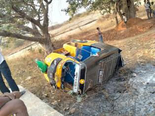 ମହିଳାଙ୍କୁ ସାମାଜିକ ବାସନ୍ଦ ଧମକ ଅଭିଯୁକ୍ତଙ୍କୁ ଗିରଫ ଦାବିରେ ଗ୍ରାମବାସୀଙ୍କ ଥାନା ଘେରାଉ – ହିଞ୍ଜିଳିକାଟୁ