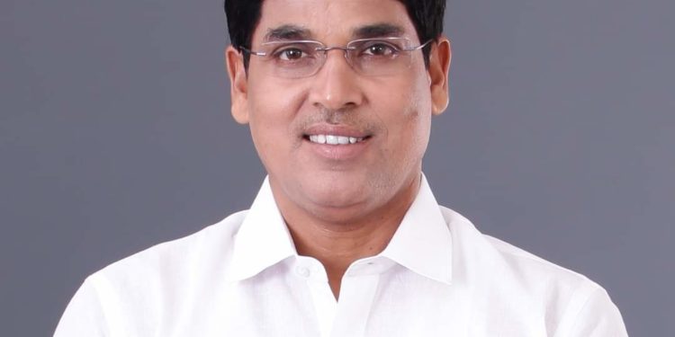 ପୋଷ୍ୟ ଭାବେ ଗ୍ରହଣ କଲେ ନୟାଗଡ଼ ର ୩ଟି ସ୍କୁଲ କୁ – କୃଷି ମନ୍ତ୍ରୀ ଅରୁଣ ସାହୁ